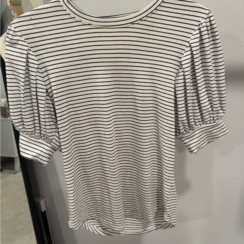 Frame Denim Black and White Puff Sleeve Fitted Tee